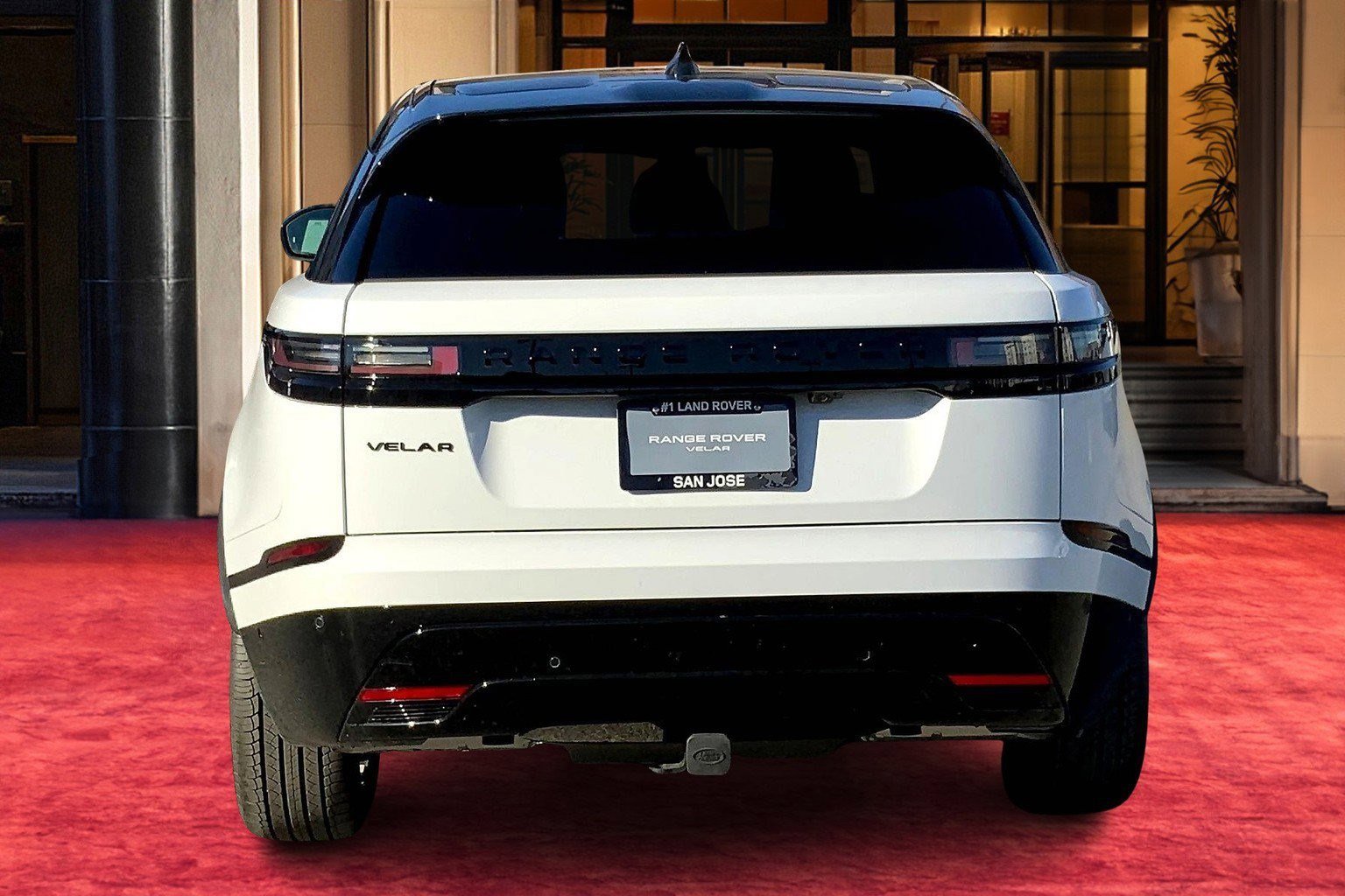 2025 Land Rover Range Rover Velar P250 Dynamic SE photo 3