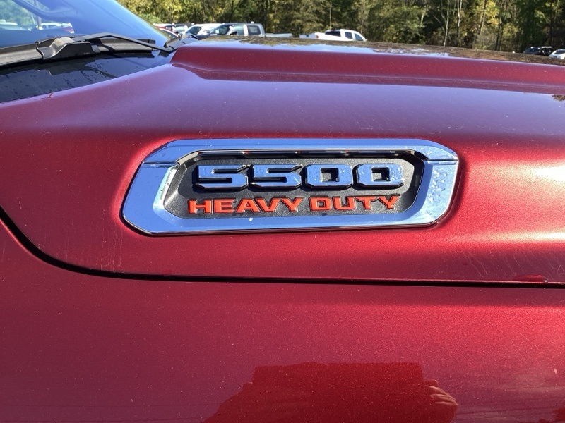 2022 Ram 5500 SLT photo 9