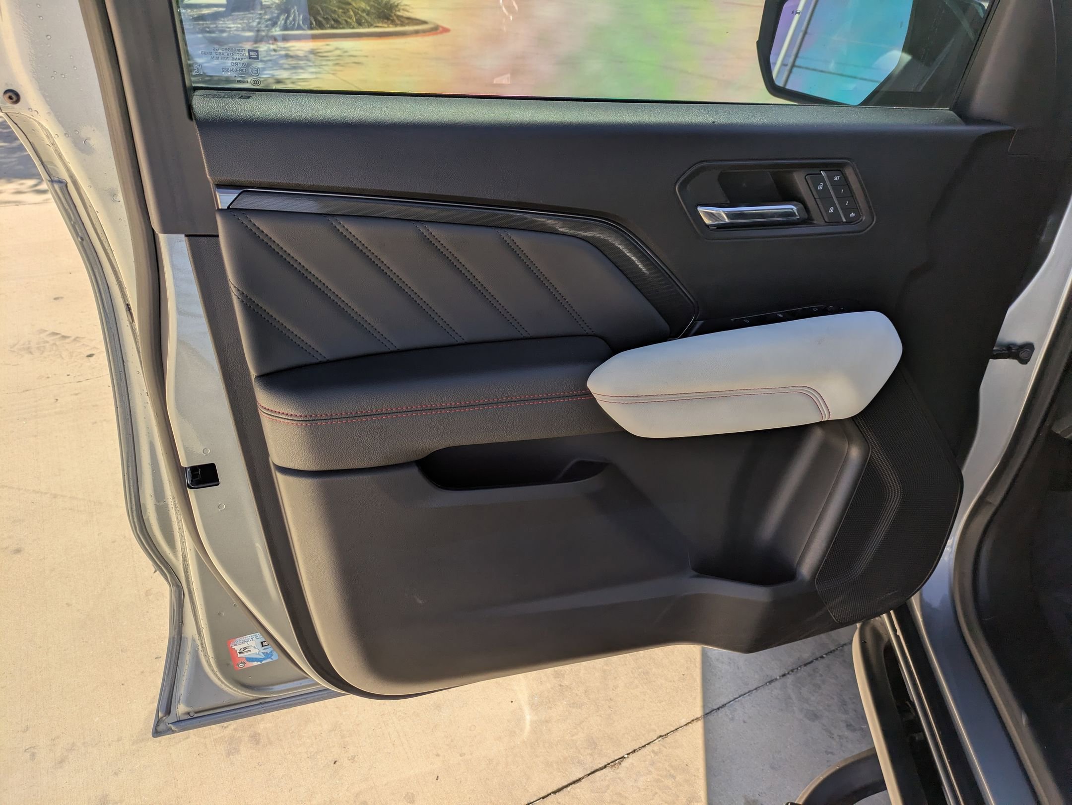 2024 Gmc Canyon AT4X photo 11