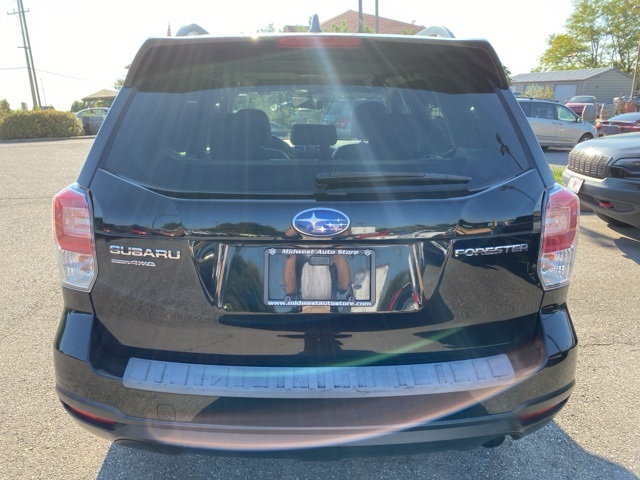 2018 Subaru Forester 2.5i Limited photo 2