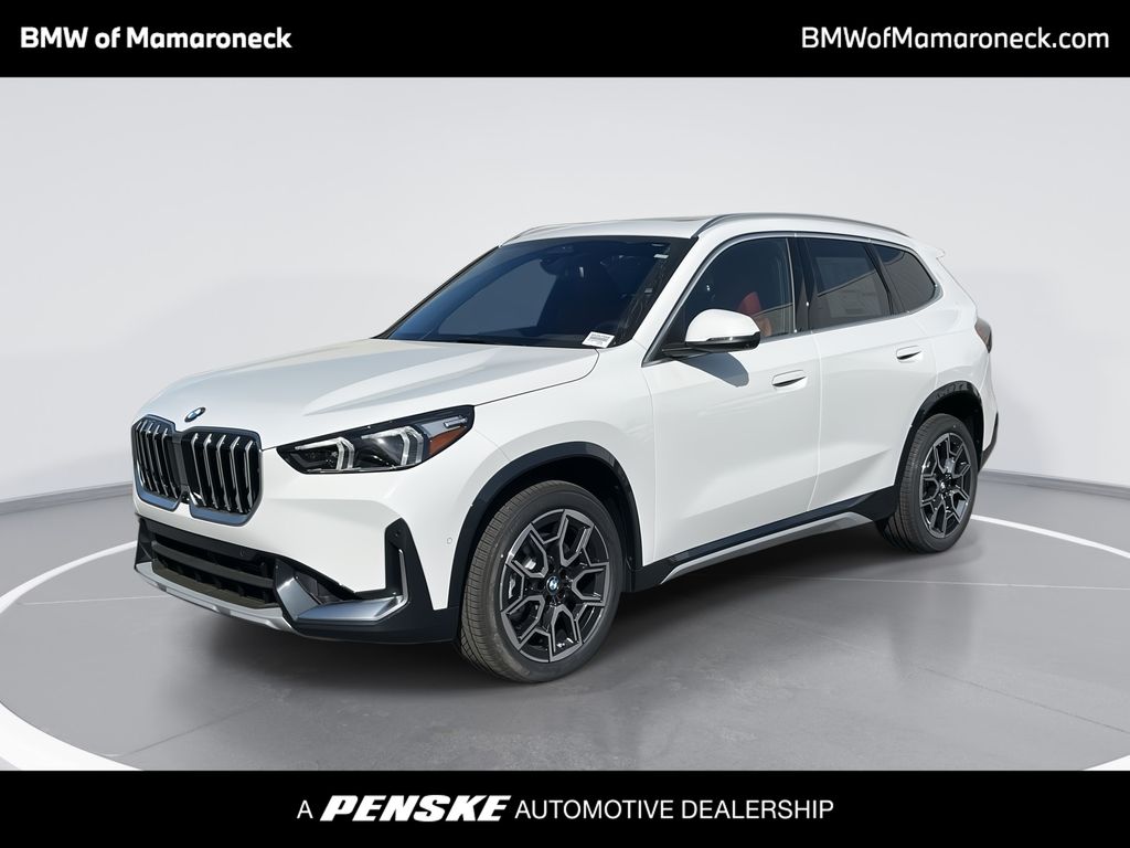 2025 BMW X1 28i's photo