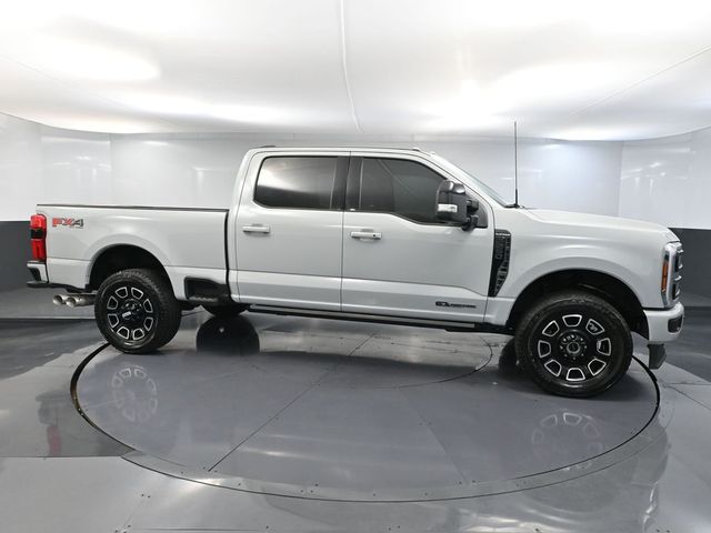 2025 Ford F-250 photo 2