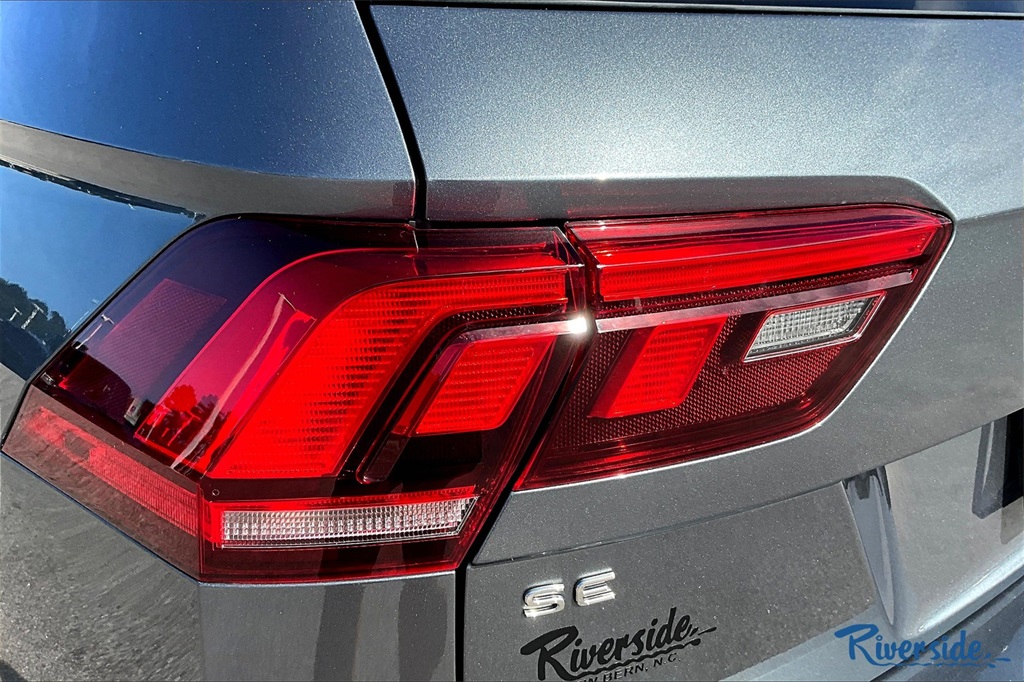 2024 Volkswagen Tiguan SE R-Line Black photo 19