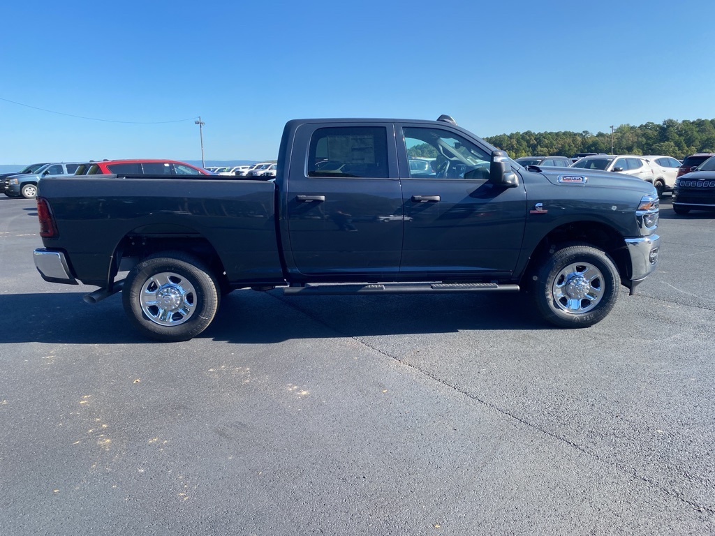 2025 Ram 2500 Tradesman photo 4