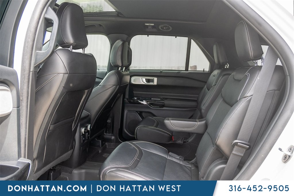2023 Ford Explorer ST photo 19