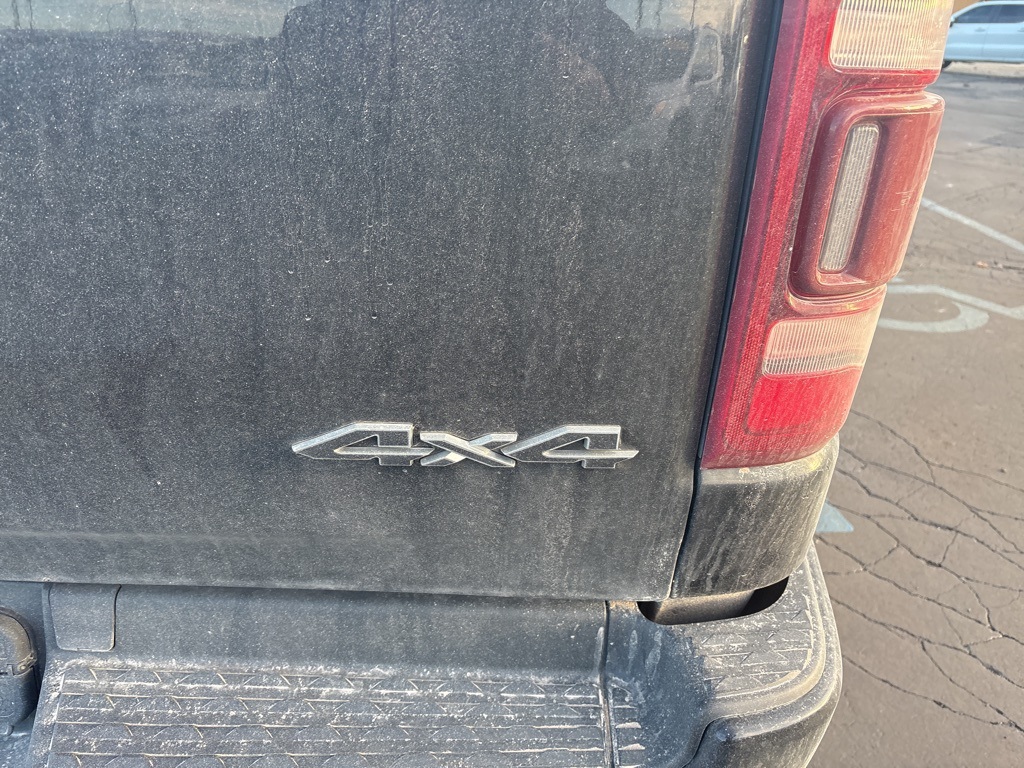 2019 Ram 1500 Laramie photo 3