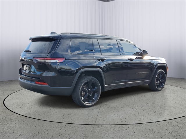 2023 Jeep Grand Cherokee Altitude photo 4
