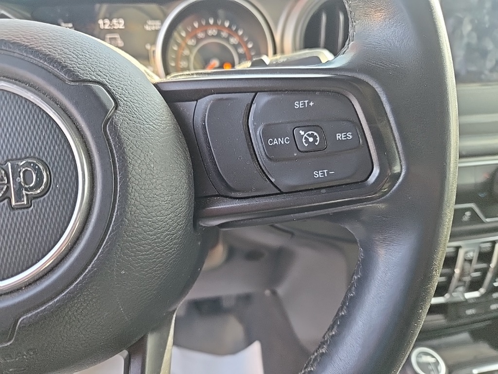 Used 2018 Gray Jeep Unlimited Sport S image 13