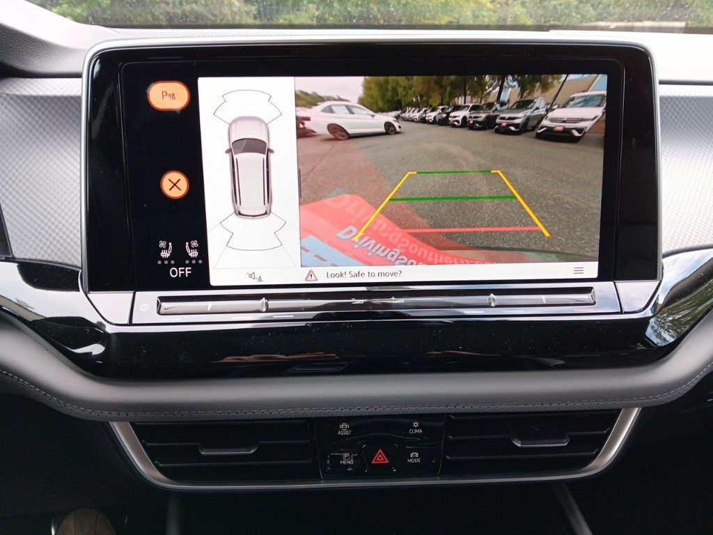 2025 Volkswagen Atlas Peak Edition photo 17