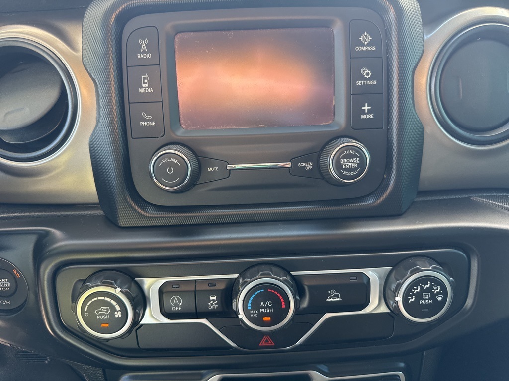 2021 Jeep Gladiator Sport photo 38