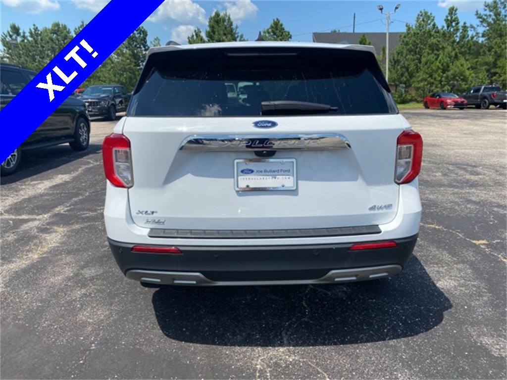 2024 Ford Explorer XLT photo 14