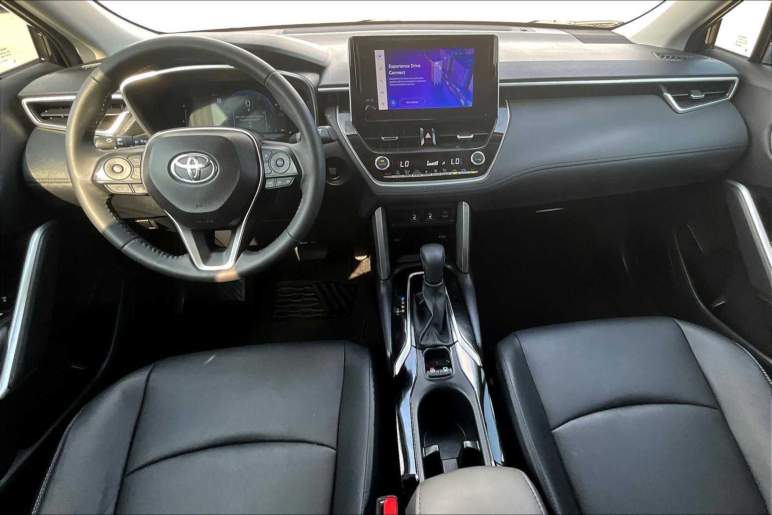 2024 Toyota Corolla Cross XLE photo 15