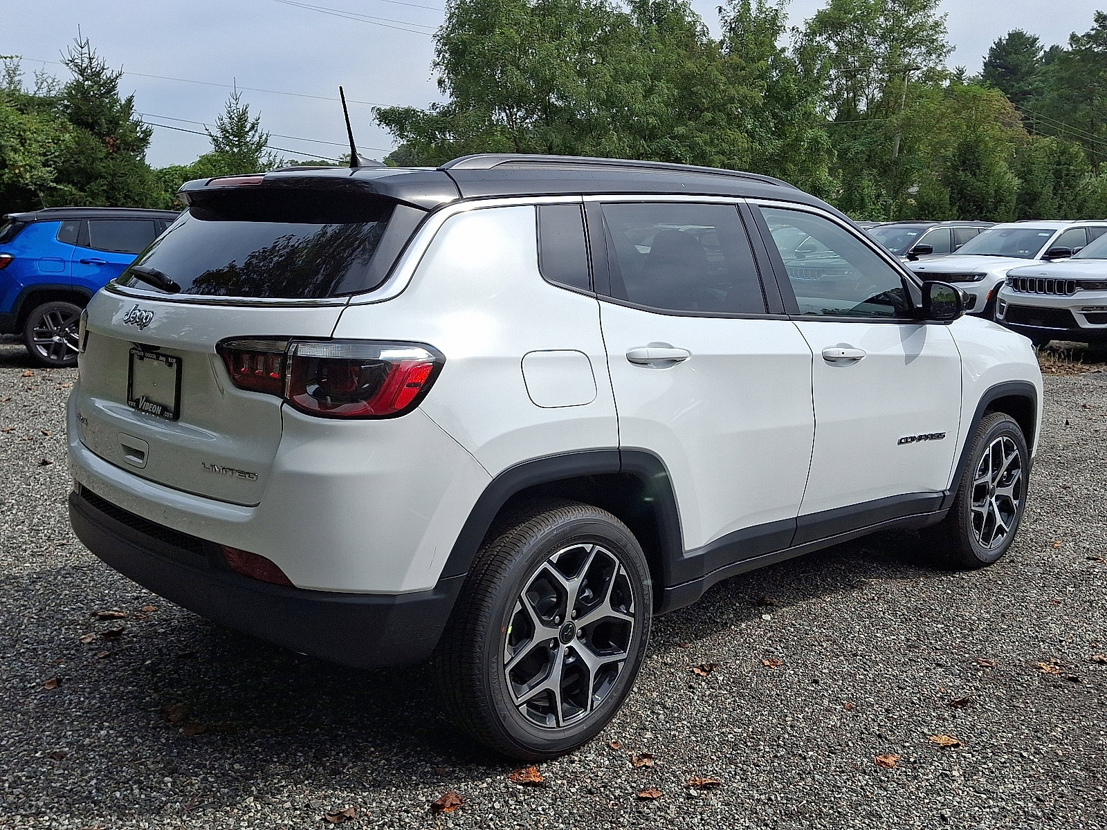 2026 Jeep Compass Limited photo 4