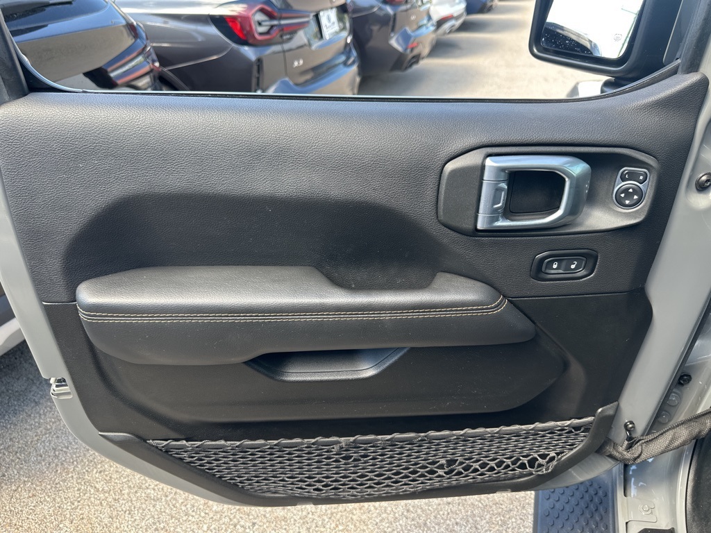 2022 Jeep Wrangler Unlimited Sahara High Altitude photo 9