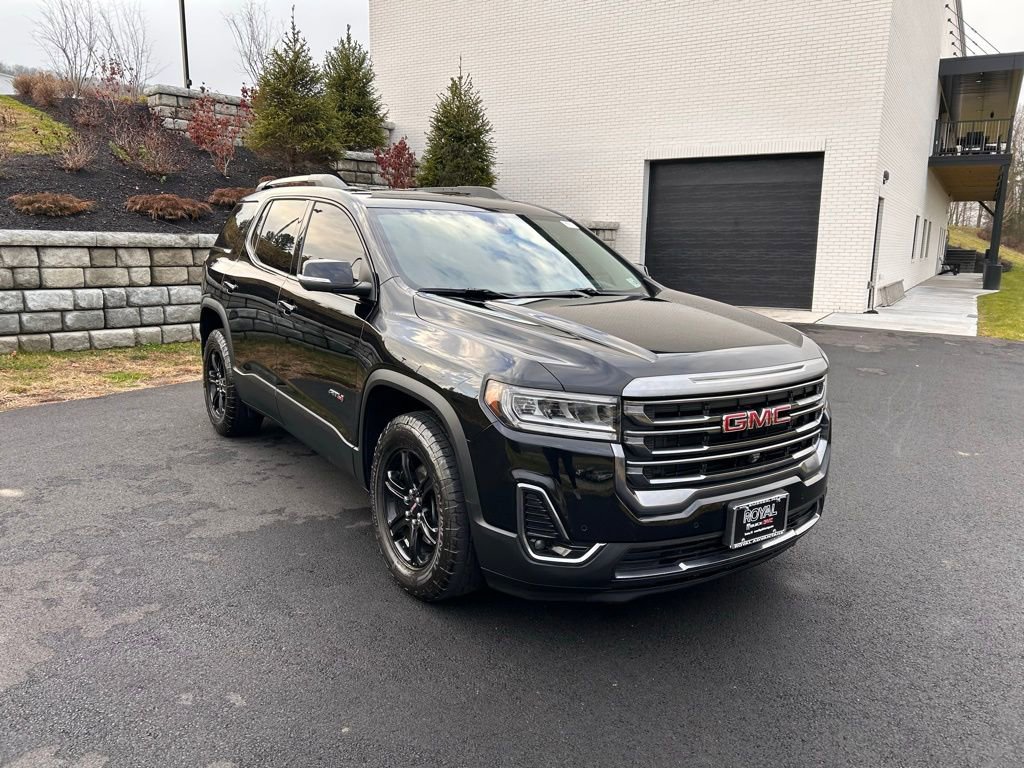 2023 GMC Acadia AT4's photo
