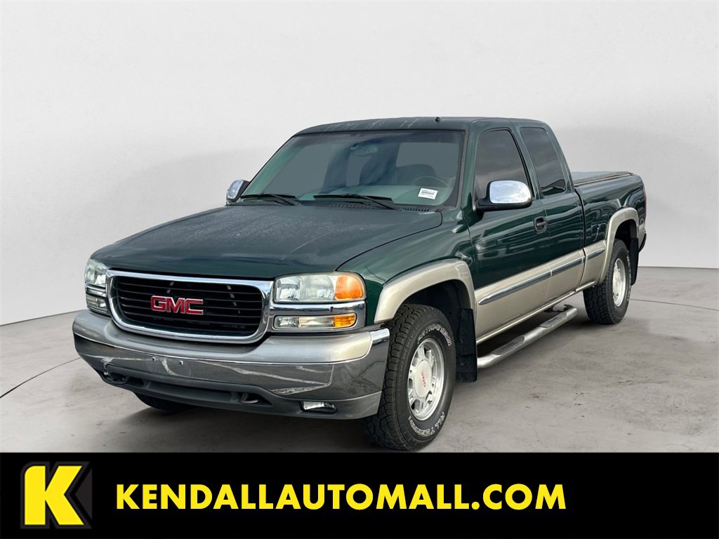 2002 GMC Sierra SLE's photo