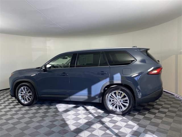 2024 Toyota Grand Highlander Platinum photo 3