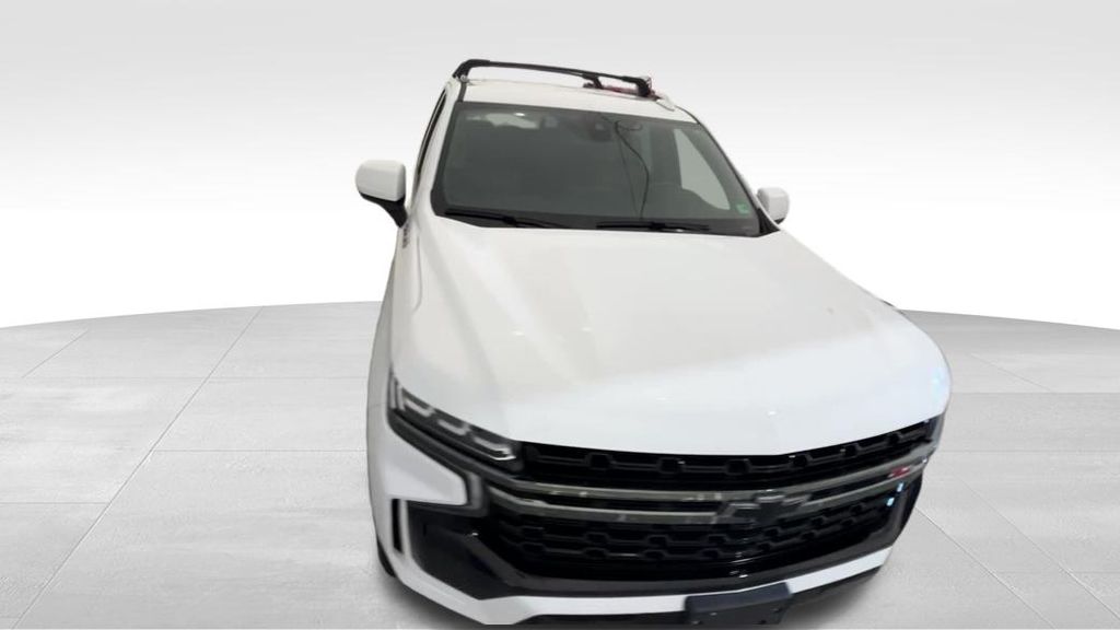2021 Chevrolet Tahoe Z71 photo 2