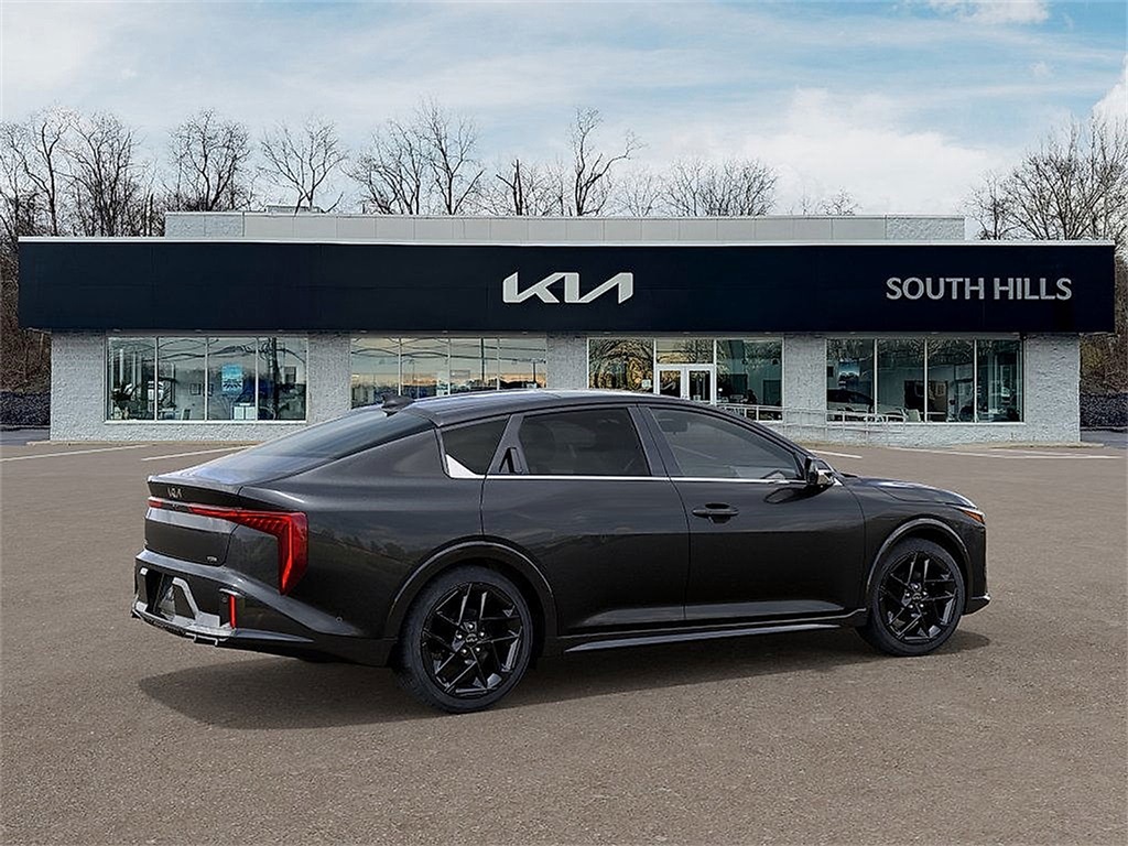 2025 Kia K4 GT-Line Turbo photo 4