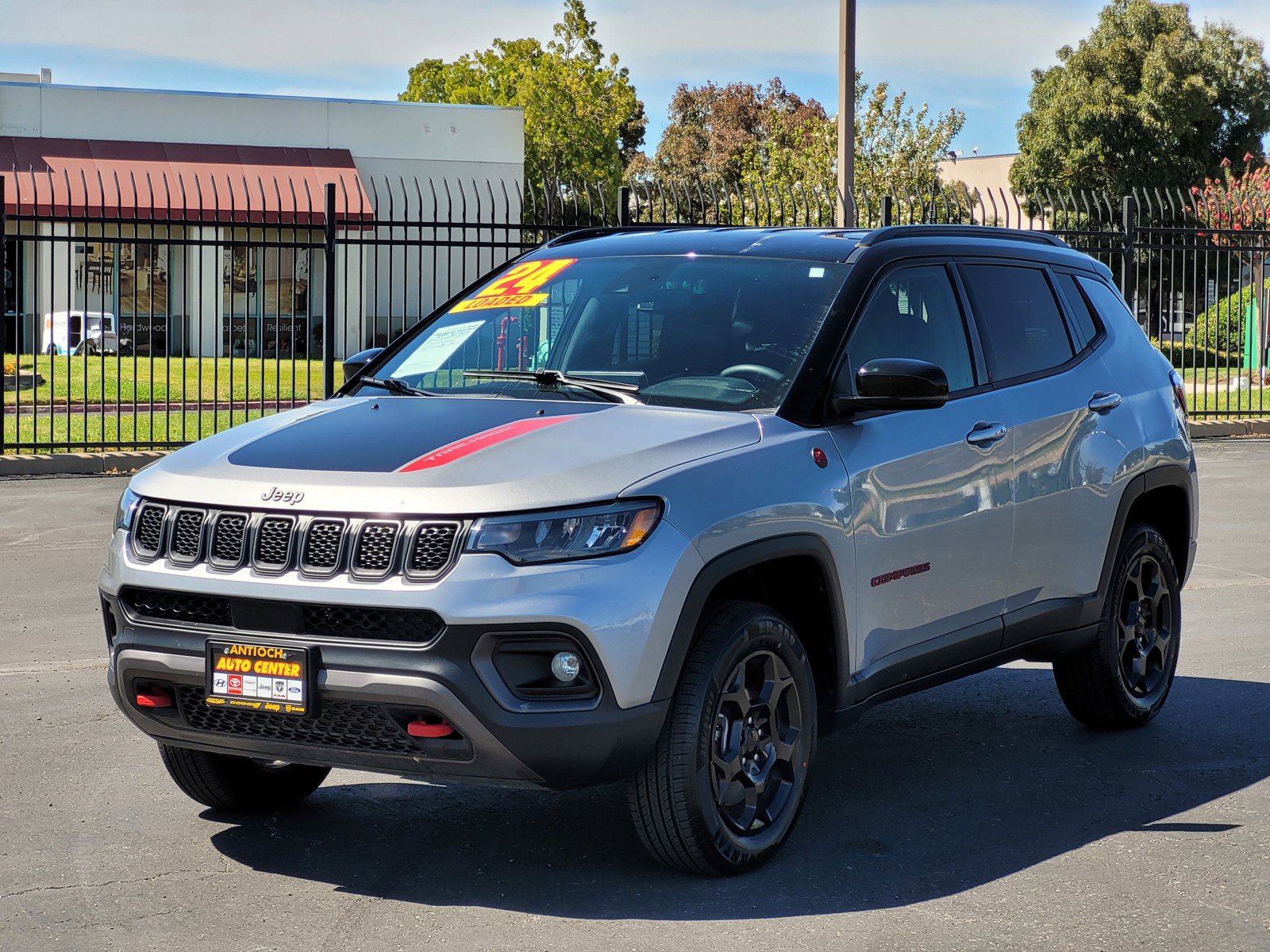 2024 Jeep Compass Trailhawk photo 6