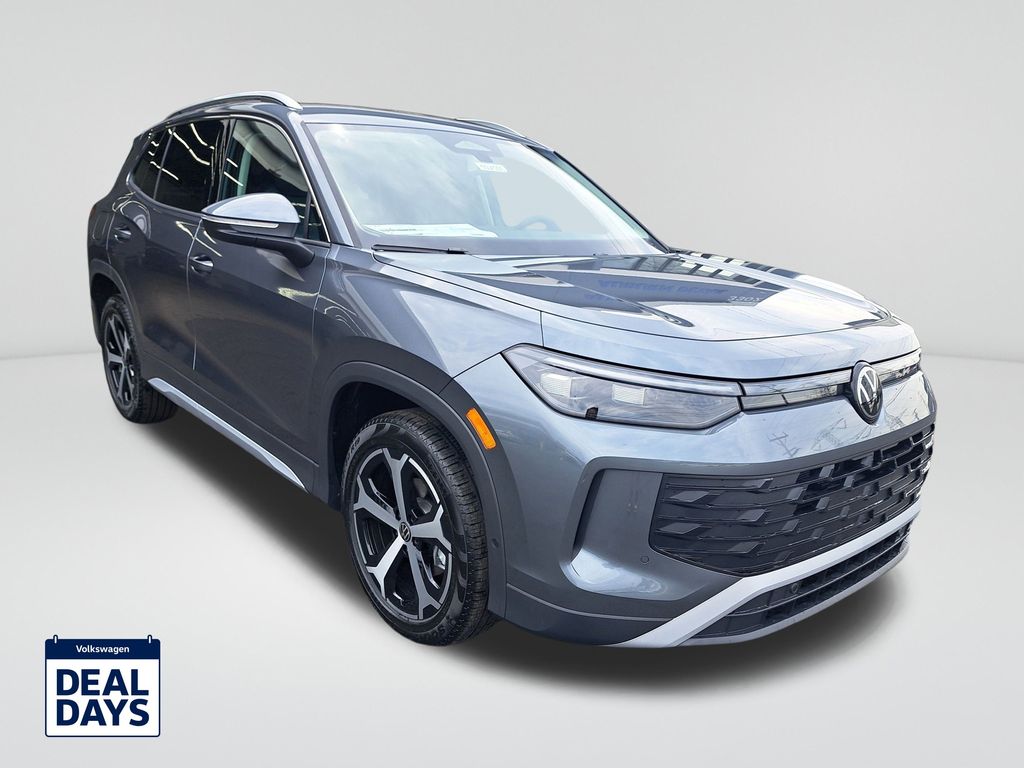 2025 Volkswagen Tiguan SE photo 3