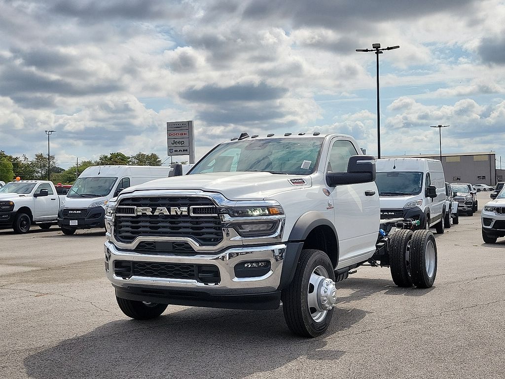 2026 Ram 5500 Tradesman photo 2