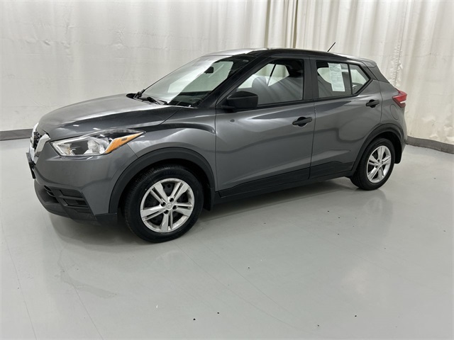 2020 Nissan Kicks S photo 2