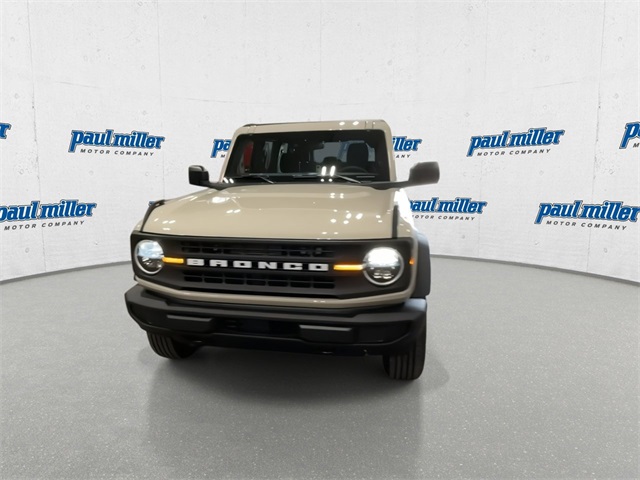 2025 Ford Bronco Base photo 4