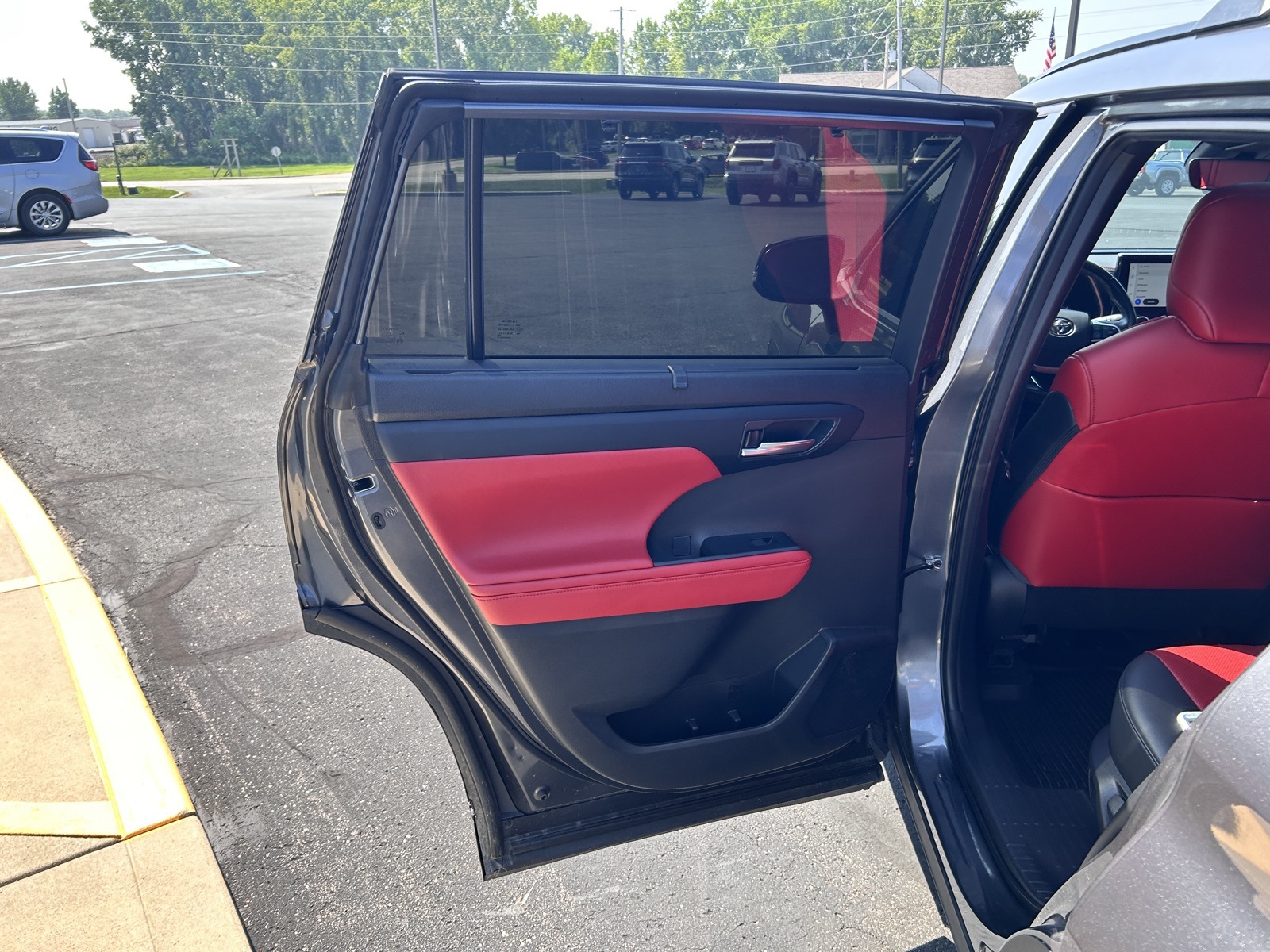 2023 Toyota Highlander XSE photo 14