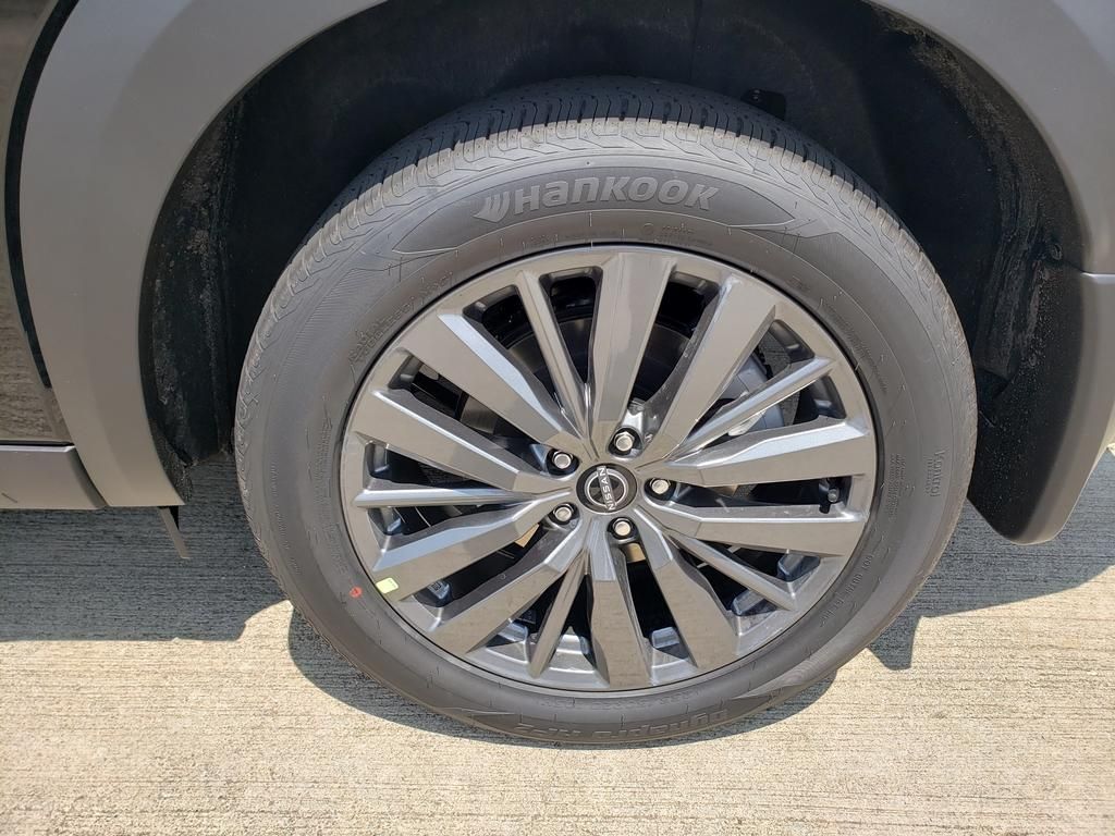 2025 Nissan Pathfinder SL photo 11
