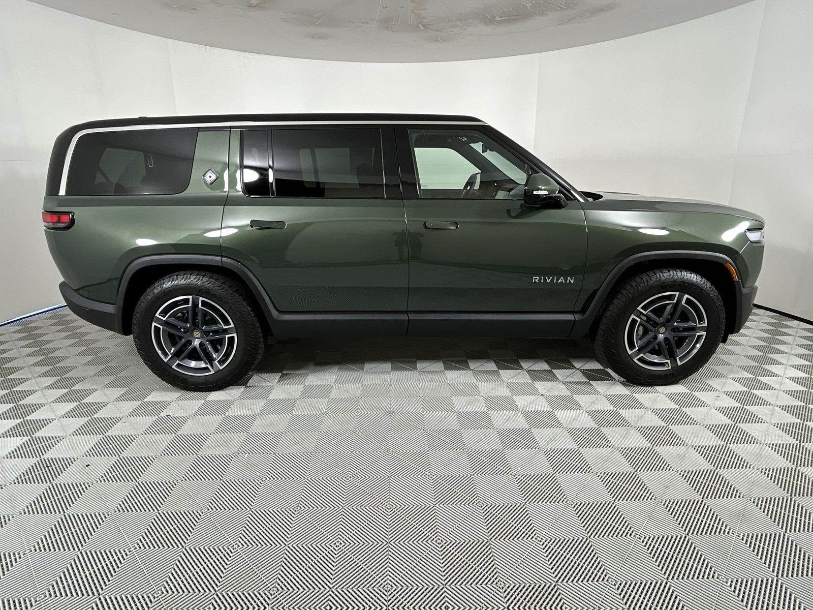 2025 Rivian R1S Adventure photo 5