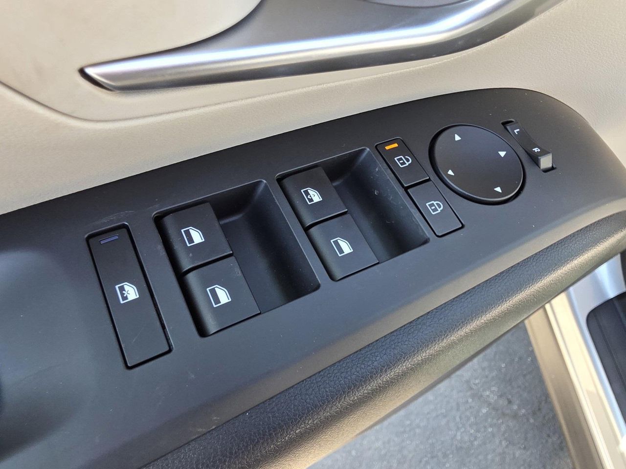 2025 Hyundai Tucson SE photo 18