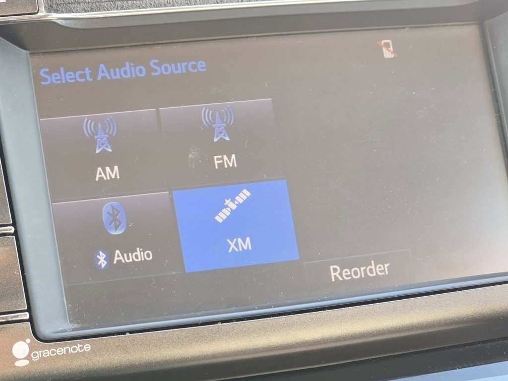2015 Toyota RAV4 XLE photo 4
