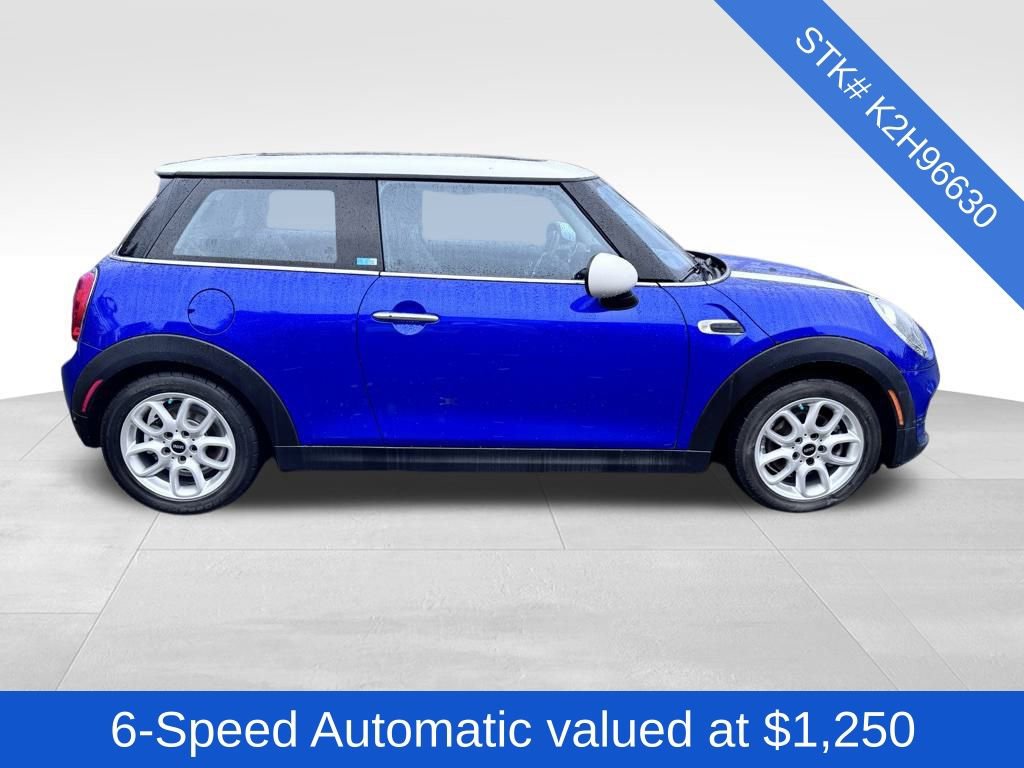 2019 Mini Cooper 2 Door Hardtop Signature photo 3