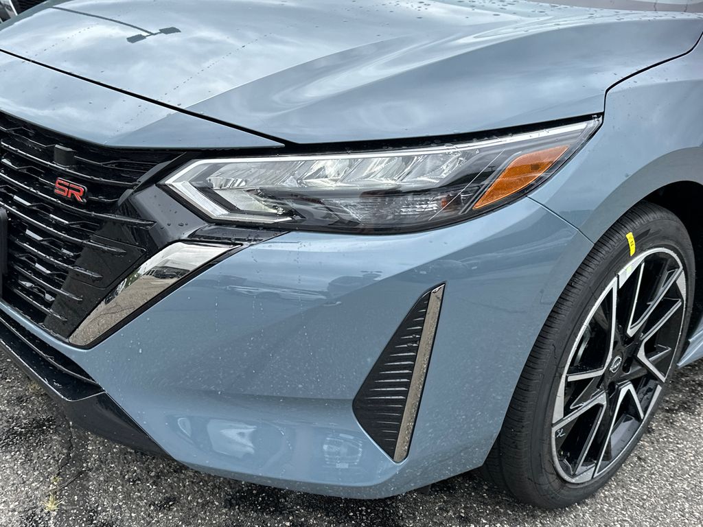 2025 Nissan Sentra SR photo 7