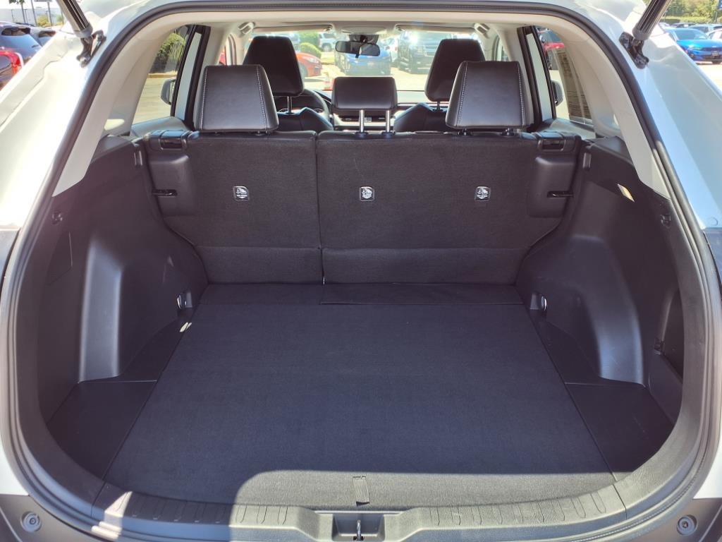 2022 Toyota RAV4 XLE Premium photo 7