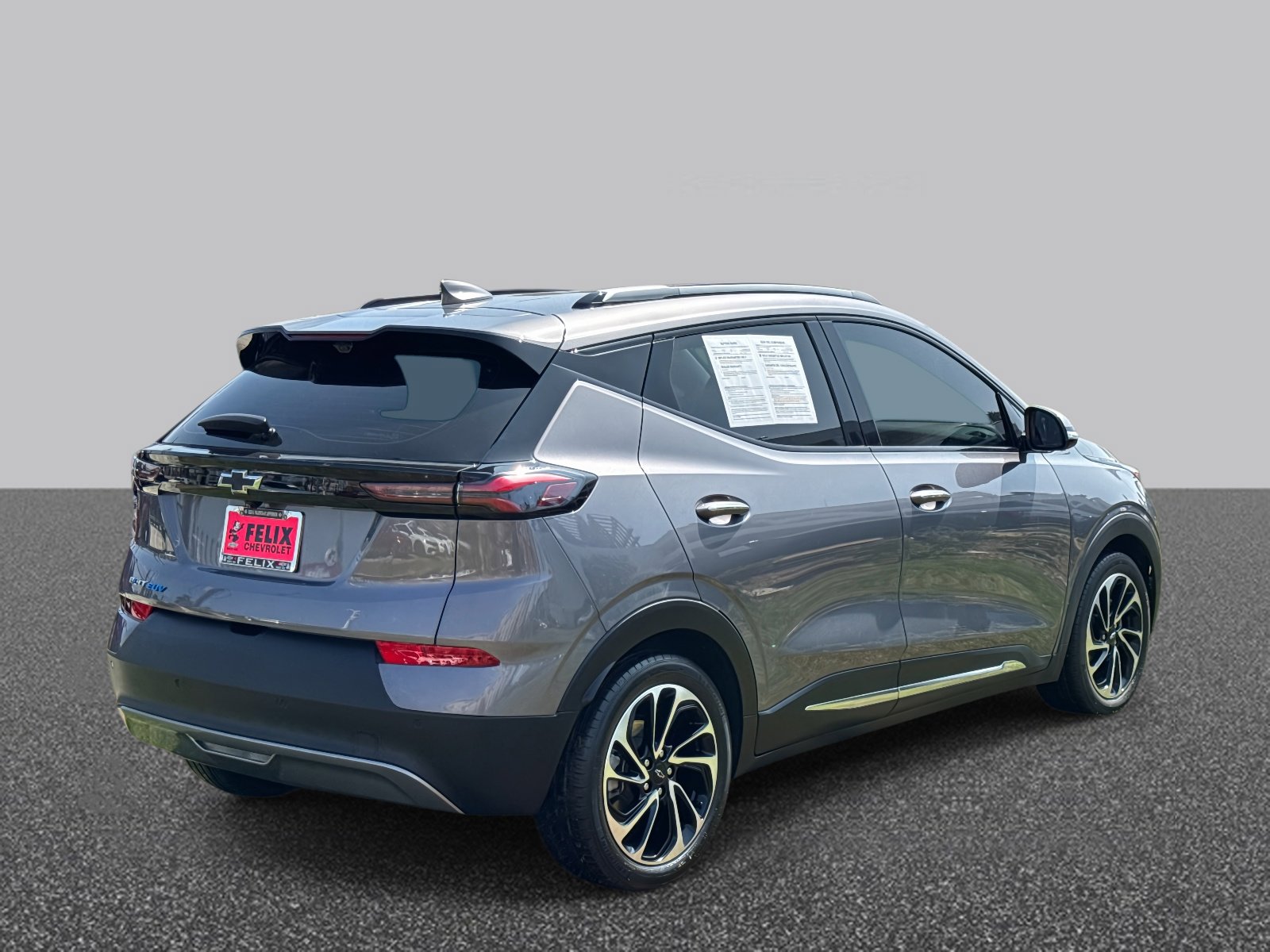 2022 Chevrolet Bolt EUV Premier photo 3
