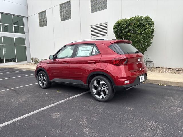 2025 Hyundai Venue Limited photo 4