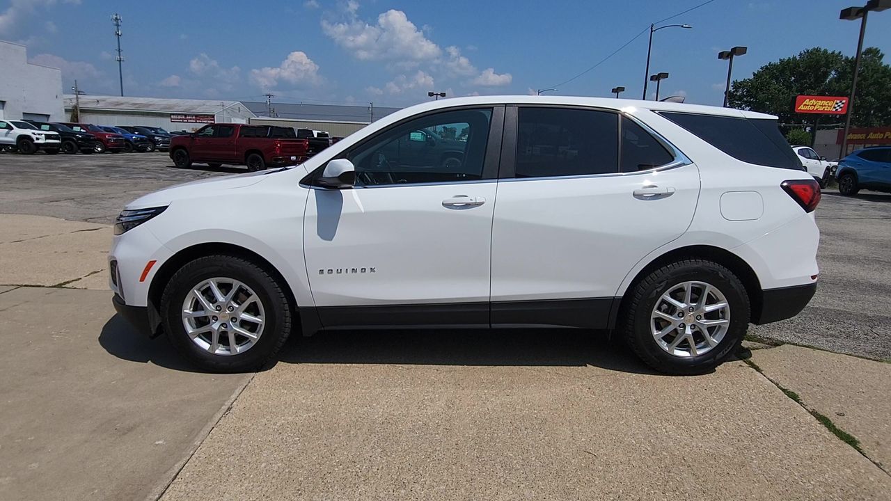 2024 Chevrolet Equinox LT photo 3