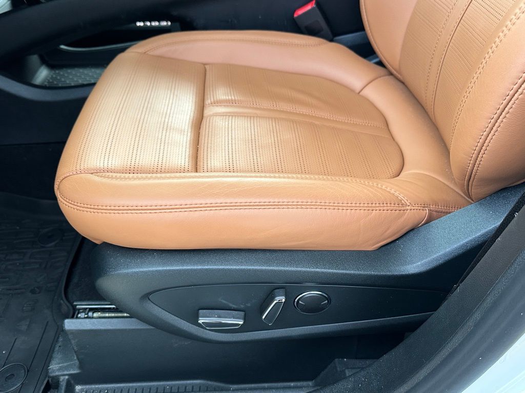 2022 Lincoln Nautilus Black Label photo 21