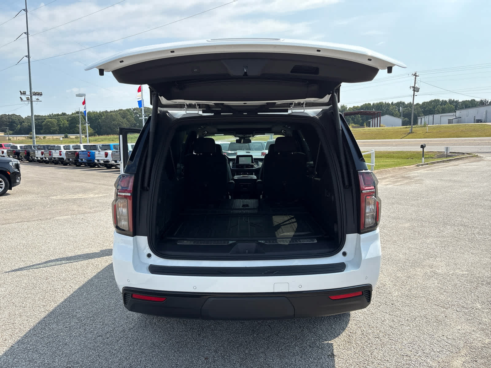 2024 Chevrolet Suburban Z71 photo 37