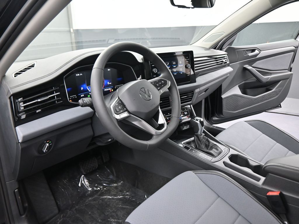 2025 Volkswagen Jetta 1.5T SE photo 35