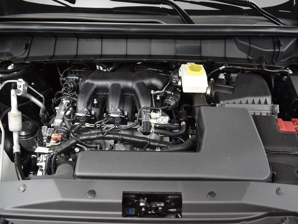 2025 Nissan Pathfinder S photo 32
