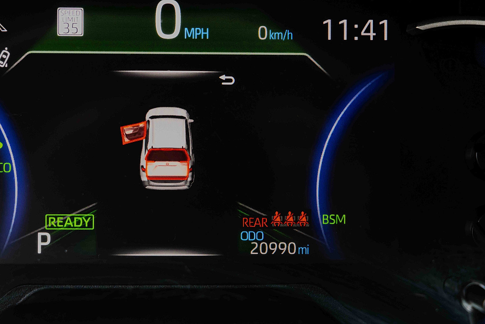 2023 Toyota RAV4 Hybrid XLE photo 8
