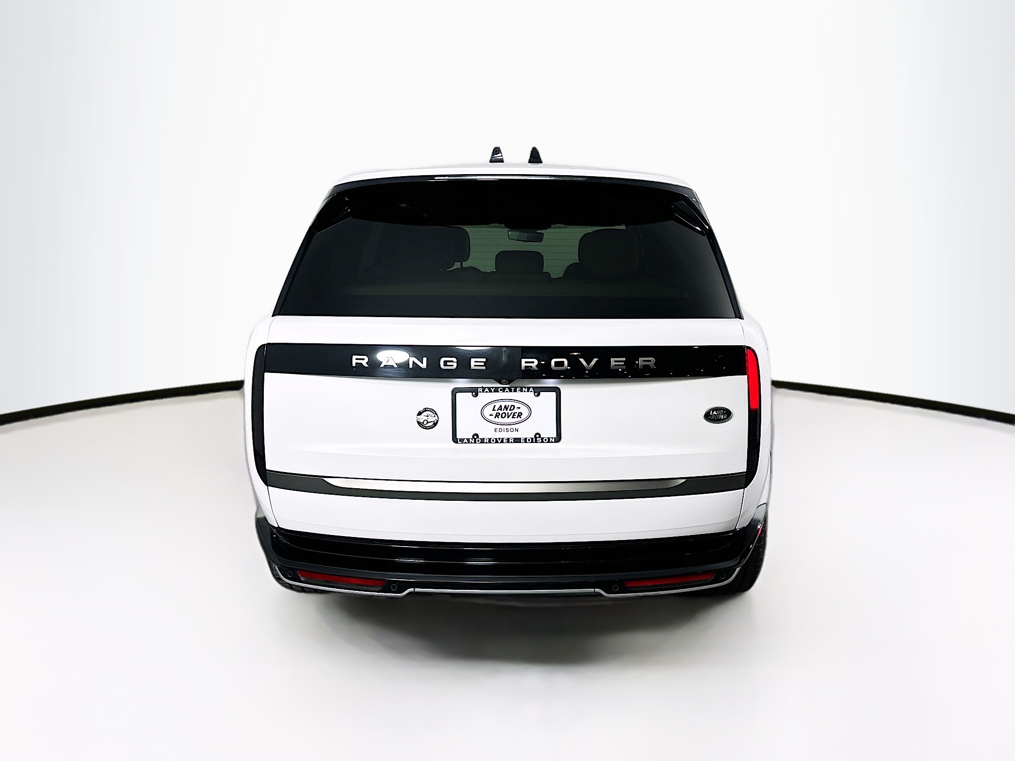 2023 Land Rover Range Rover SE photo 30