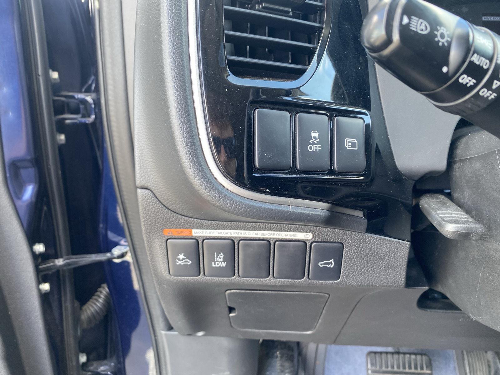 2020 Mitsubishi Outlander SEL photo 13