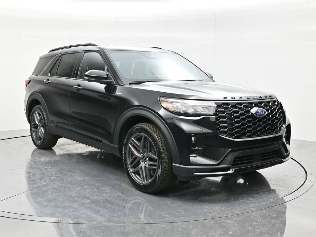 2026 Ford Explorer ST-LINE's photo