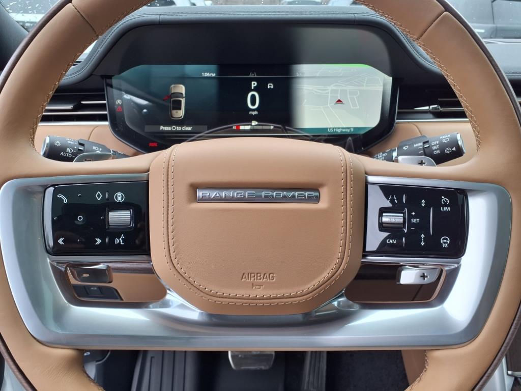 2025 Land Rover Range Rover SE photo 10