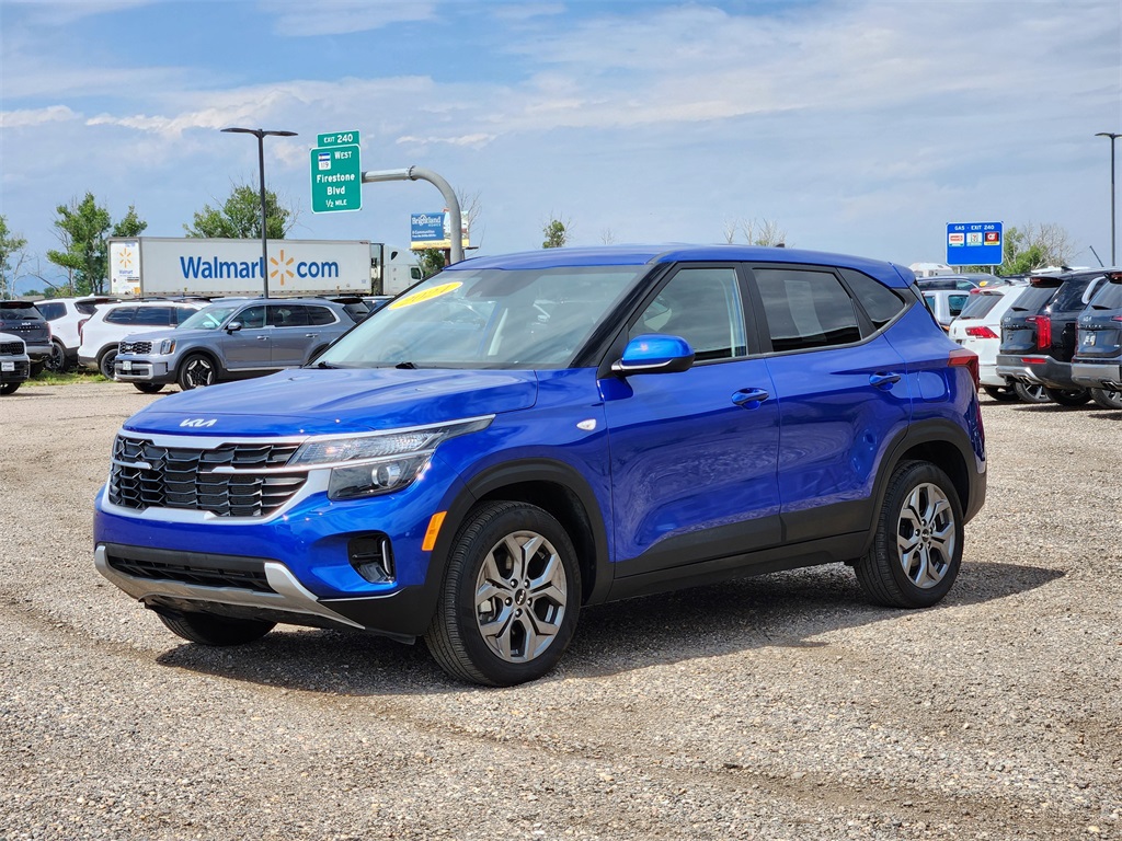 2024 Kia Seltos LX photo 4