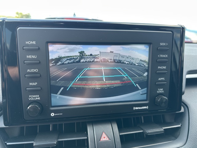 2021 Toyota RAV4 XLE photo 9